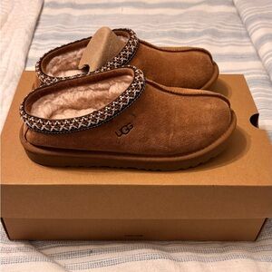 Chestnut Tasman Slippers